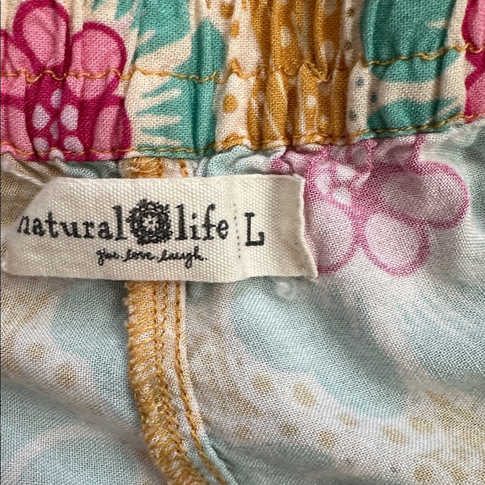 Natural Life Pull-On Boho Shorts Size Large - Picture 3 of 7